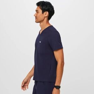 FIGS Chisec Three-Pocket Scrub Top